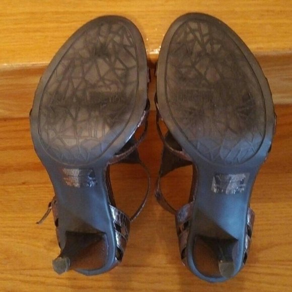 Kenneth Cole Pewter Jewelled Sandals, 8-1/2 - Picture 9 of 9